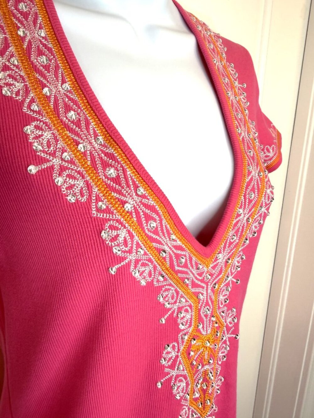 Moda International Pink Embroidered Beaded Dress V Neck Bodycon Knit Size S